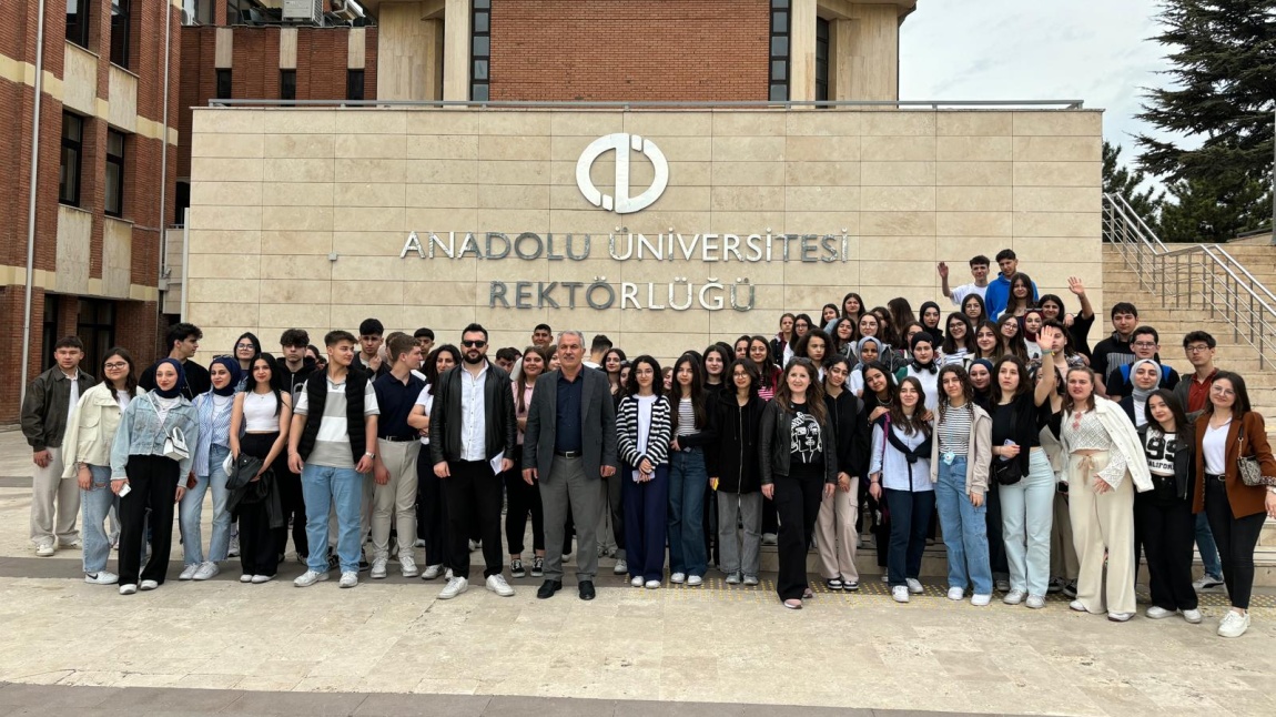 Öğrencilerimizle Eskişehir Anadolu ve Osmangazi Üniversitelerindeydik.